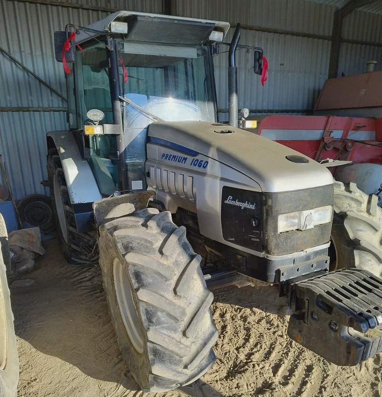 traktor do prac rolniczych